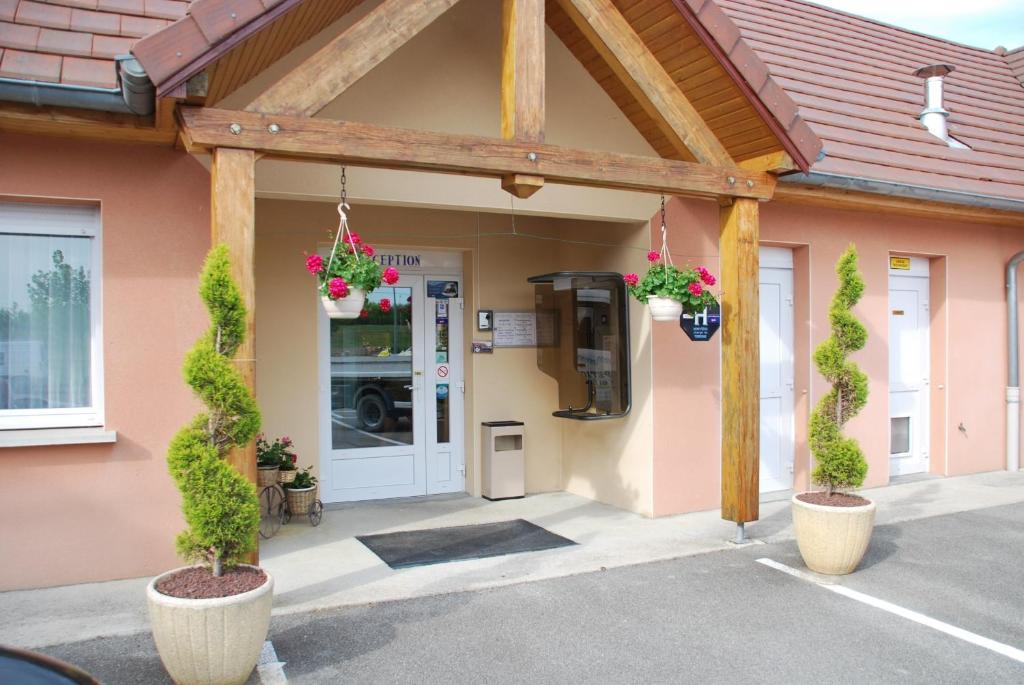 Europe Hotel Beaurepaire-en-Bresse Экстерьер фото